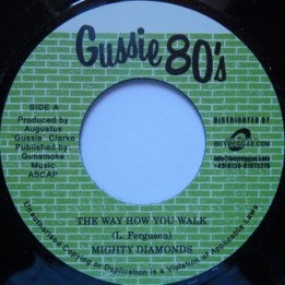 Mighty Diamonds - The Way you Walk 7''