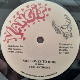 Earl Anthony - She Loves To Ride 7"