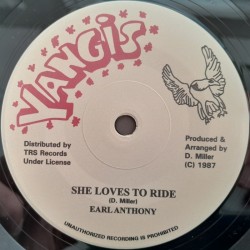 Earl Anthony - She Loves To Ride 7"